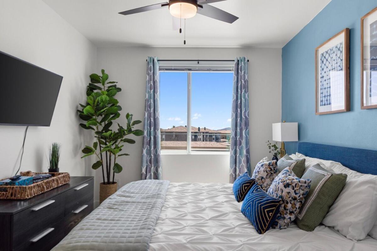 New Sleeps 4 King Bed 5min To Shop, Dine, &golf S331 Apartment Scottsdale