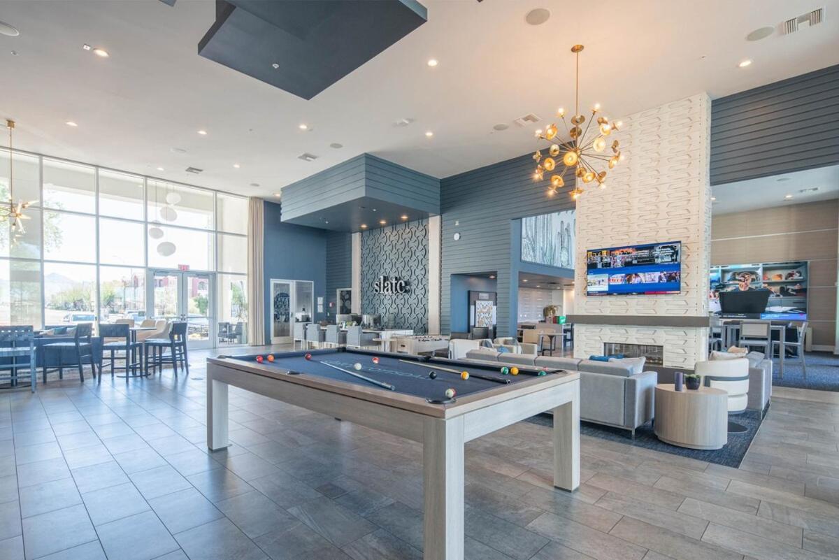 New Sleeps 4 King Bed 5min To Shop, Dine, &golf S331 Apartment *